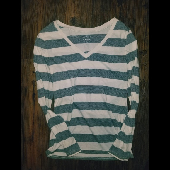 GAP Tops - 📌3/$25📌Soft old navy long sleeve tee